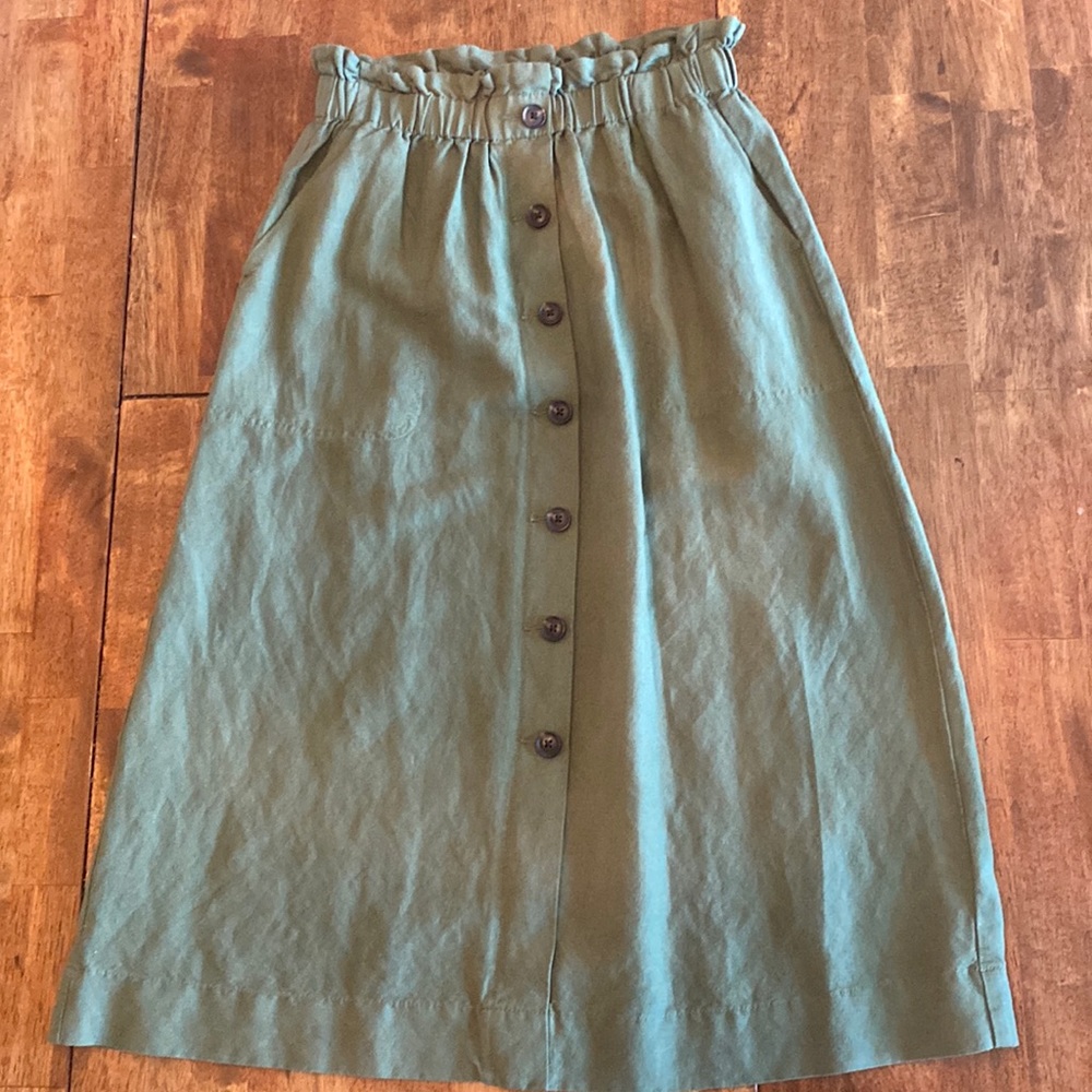 Madewell green button skirt. Size xxs.